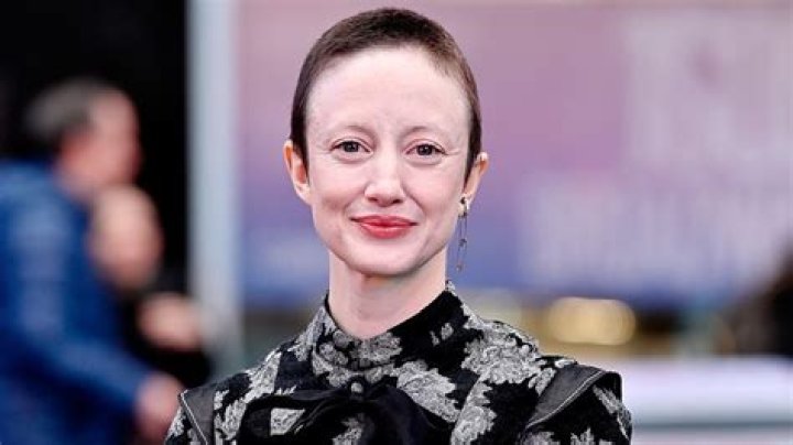 Andrea Riseborough Husband:Is Andrea Riseborough married? ·