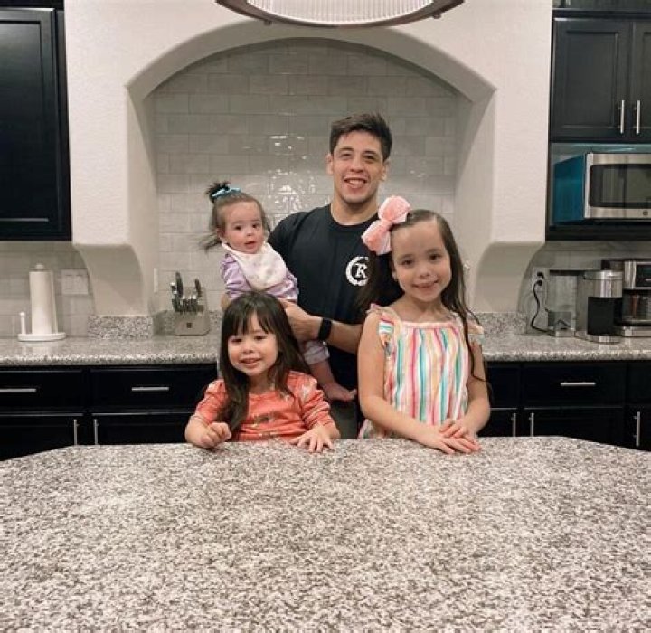 Brandon Moreno Family: Meet Wife Shirley And Kids Maddie, Megan And Morgan