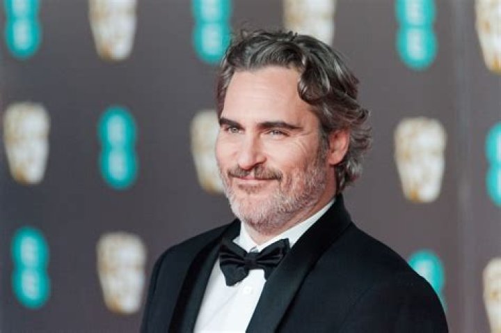 How much is Joaquin Phoenix's net worth in 2023 ·