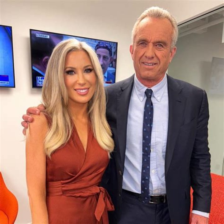 Newscaster Jenn Pellegrino Wikipedia Bio Age Husband And Salary