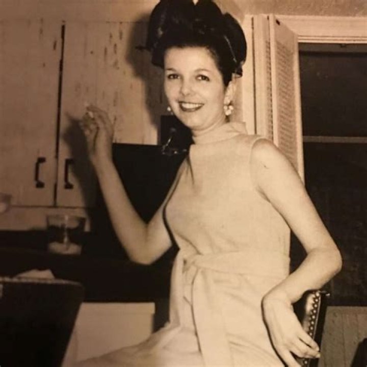 Who Is Santiago Gimenez Mother?